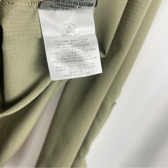 NEW Hi-Tec Large Fishing Hiking Outdoor Button Down Shirt UPF 30 Camp Safari - Picture 8 of 9